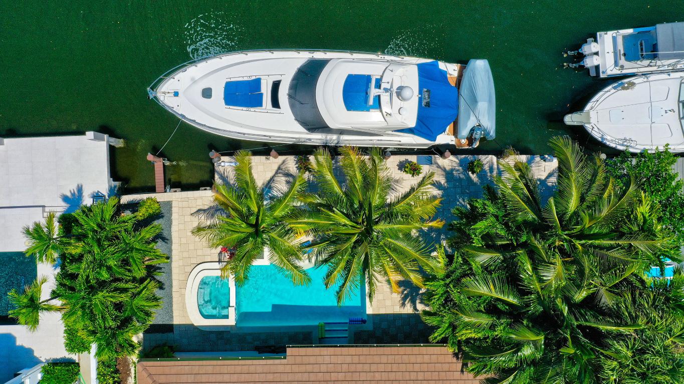 SEVEN ISLES - Residential