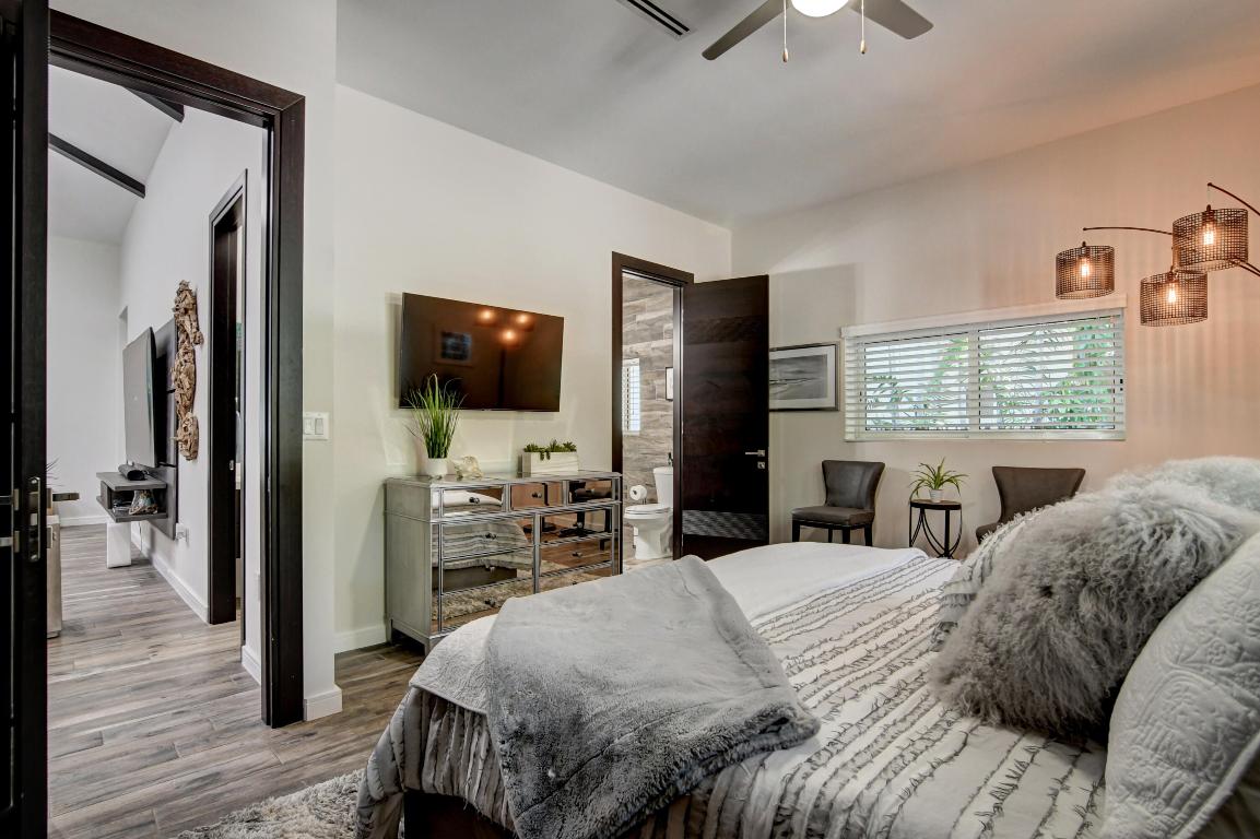 SEVEN ISLES - Residential