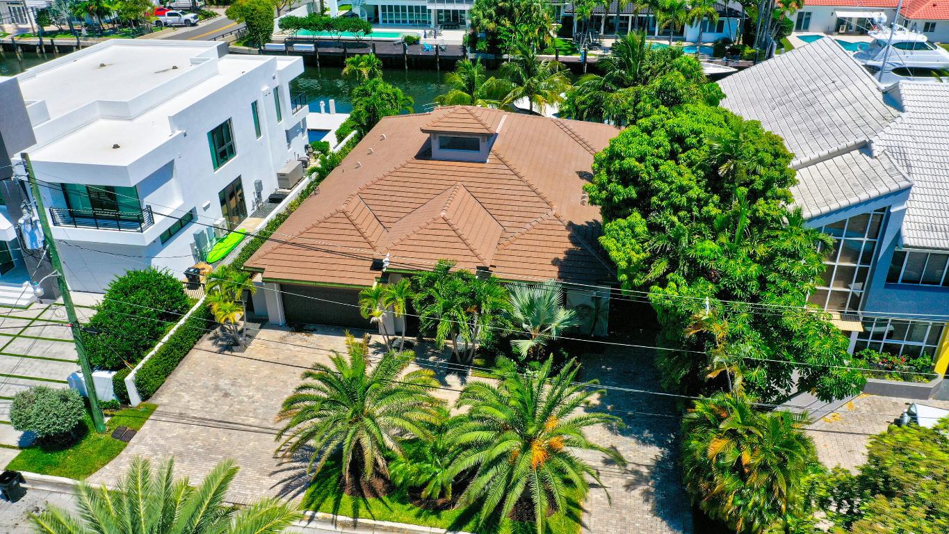 SEVEN ISLES - Residential