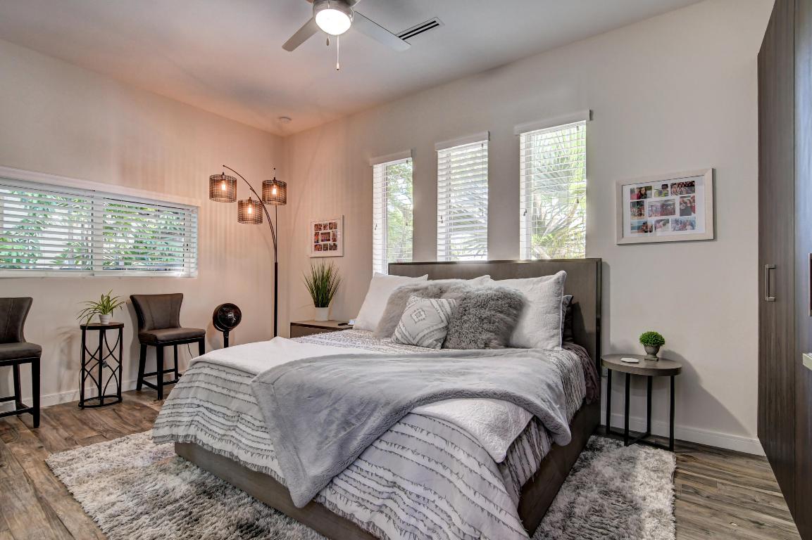 SEVEN ISLES - Residential