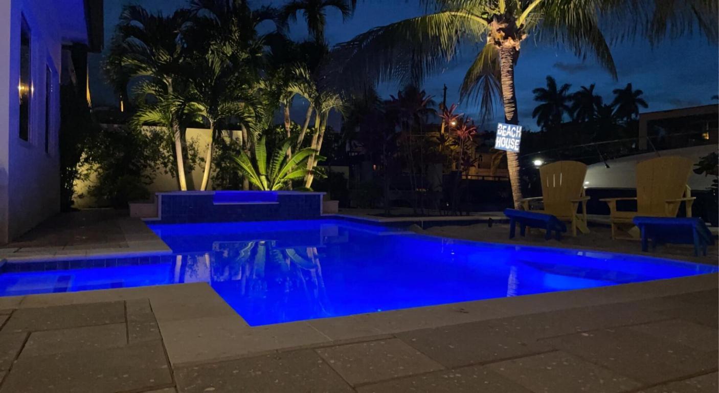 SEVEN ISLES - Residential