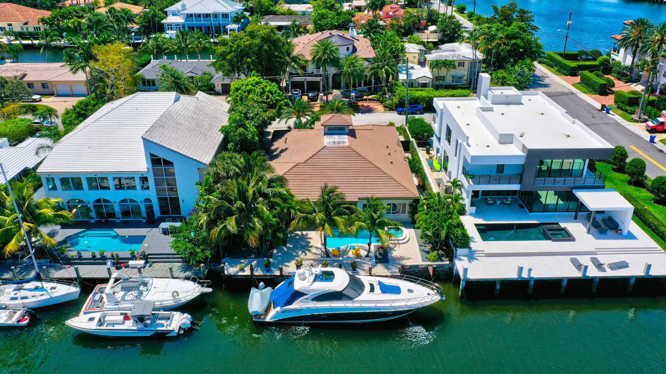 SEVEN ISLES - Residential