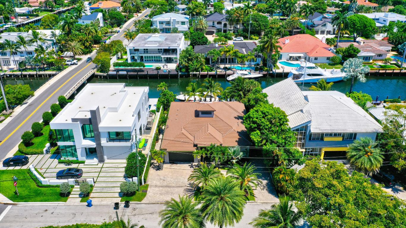 SEVEN ISLES - Residential