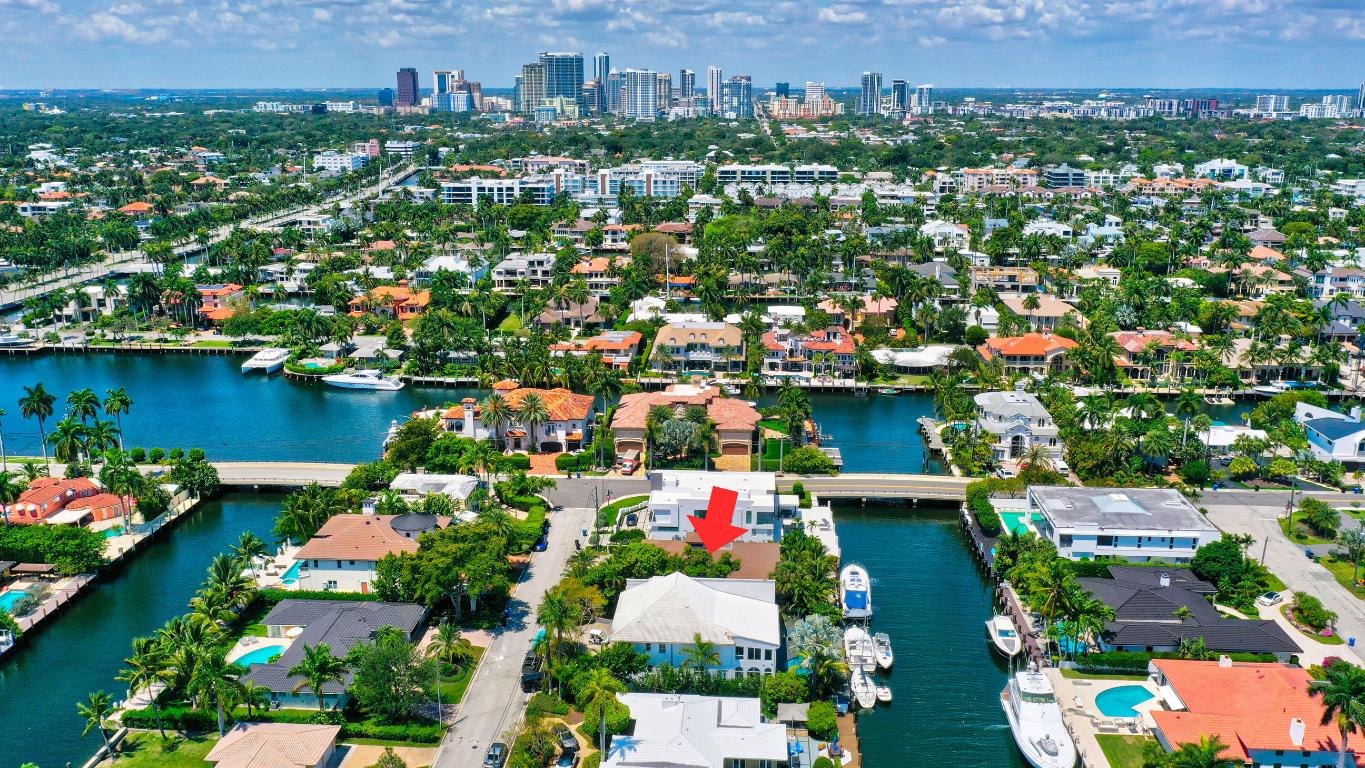 SEVEN ISLES - Residential