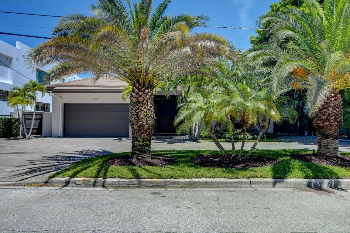 SEVEN ISLES - Residential