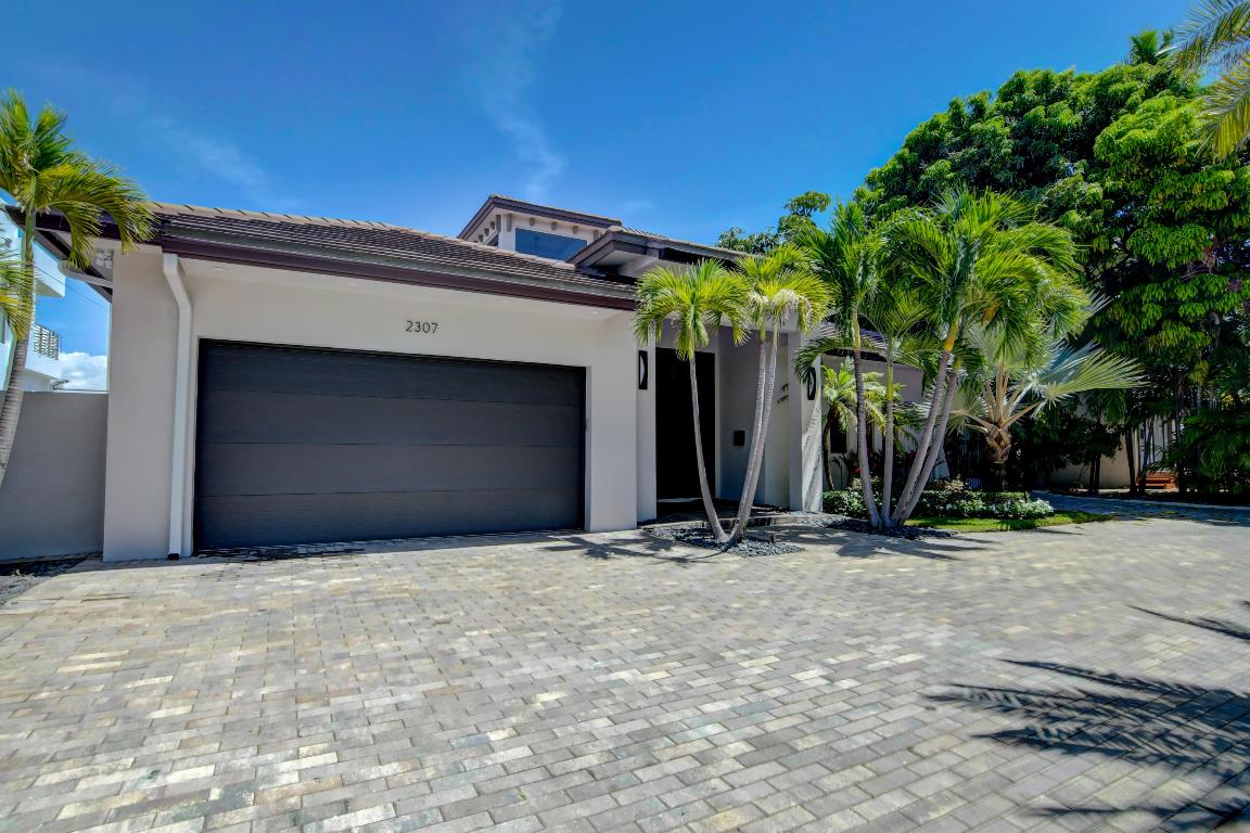 SEVEN ISLES - Residential