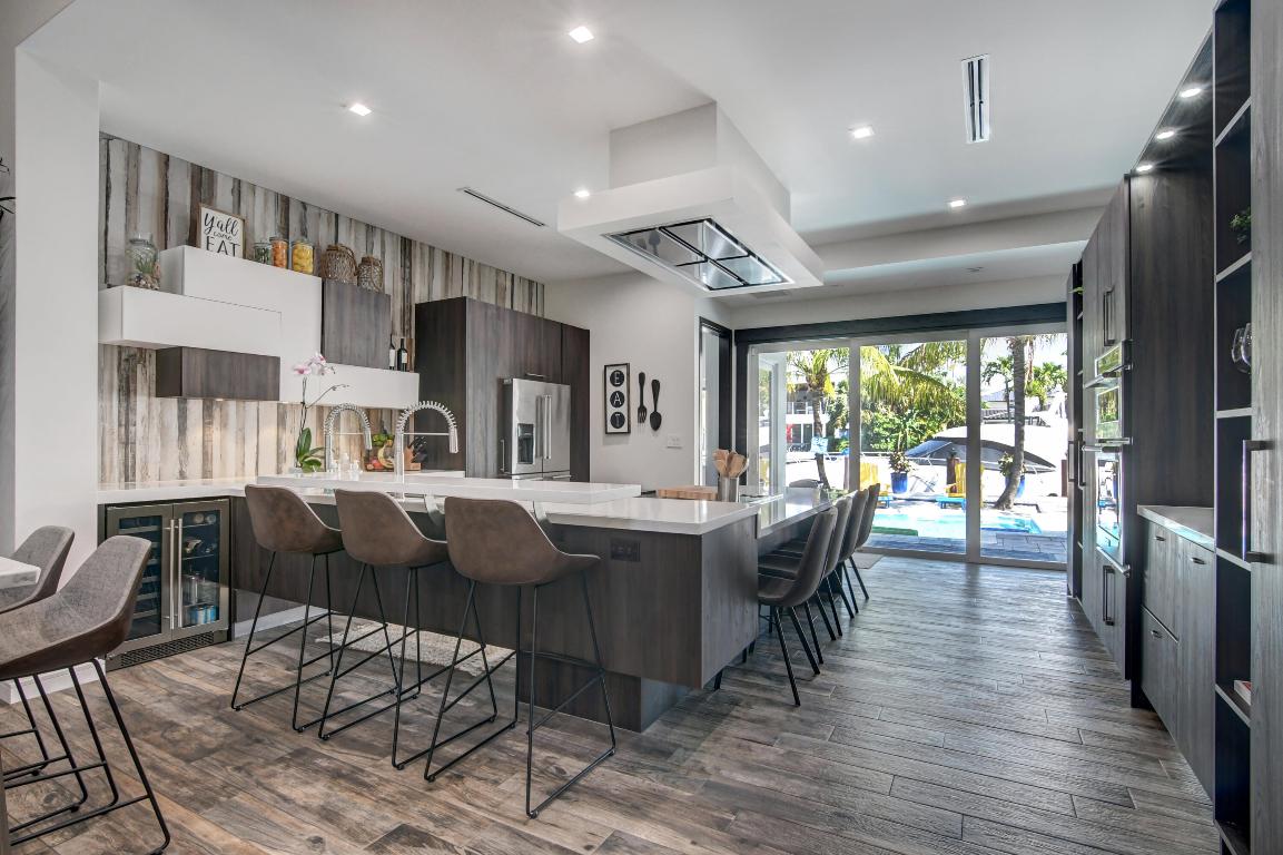 SEVEN ISLES - Residential