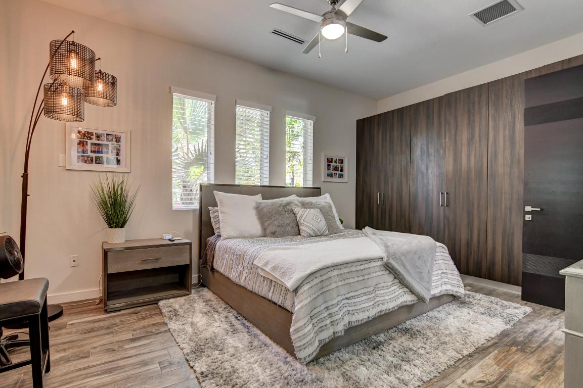 SEVEN ISLES - Residential