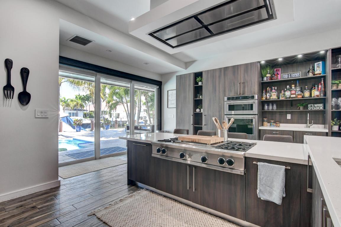 SEVEN ISLES - Residential