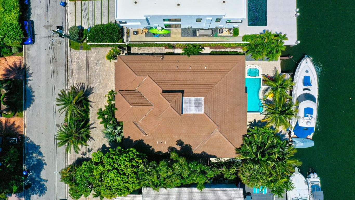 SEVEN ISLES - Residential