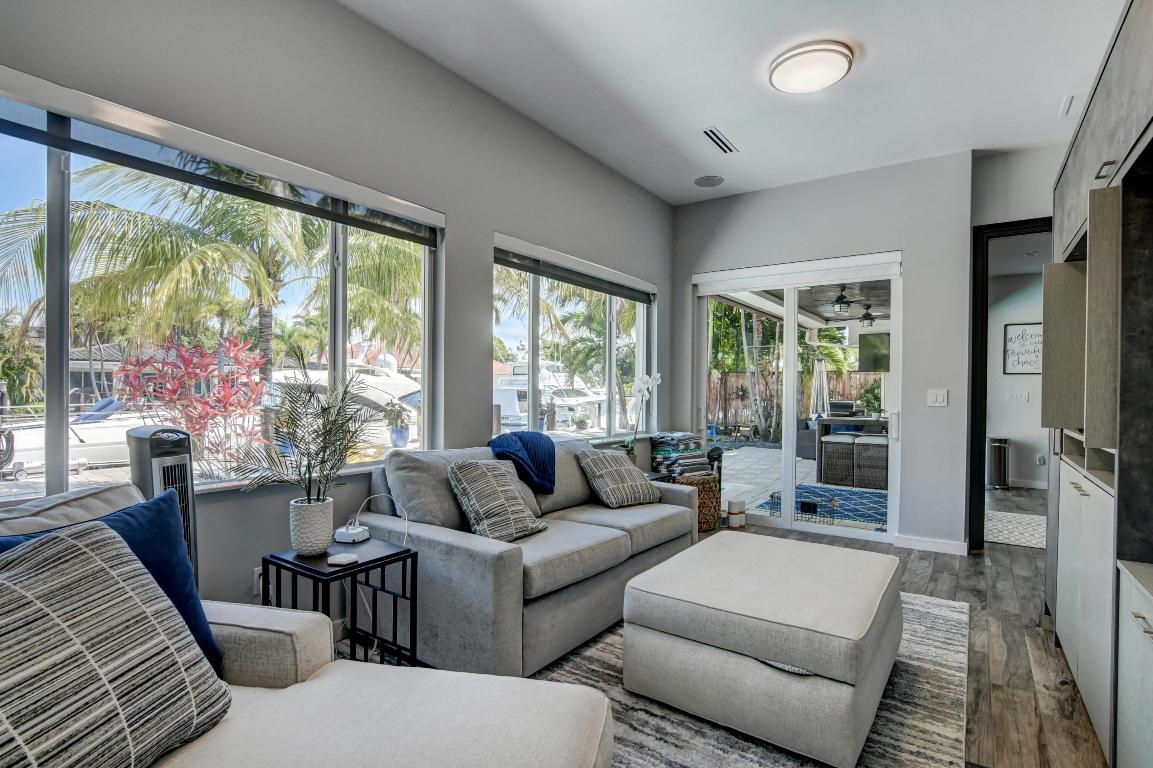 SEVEN ISLES - Residential