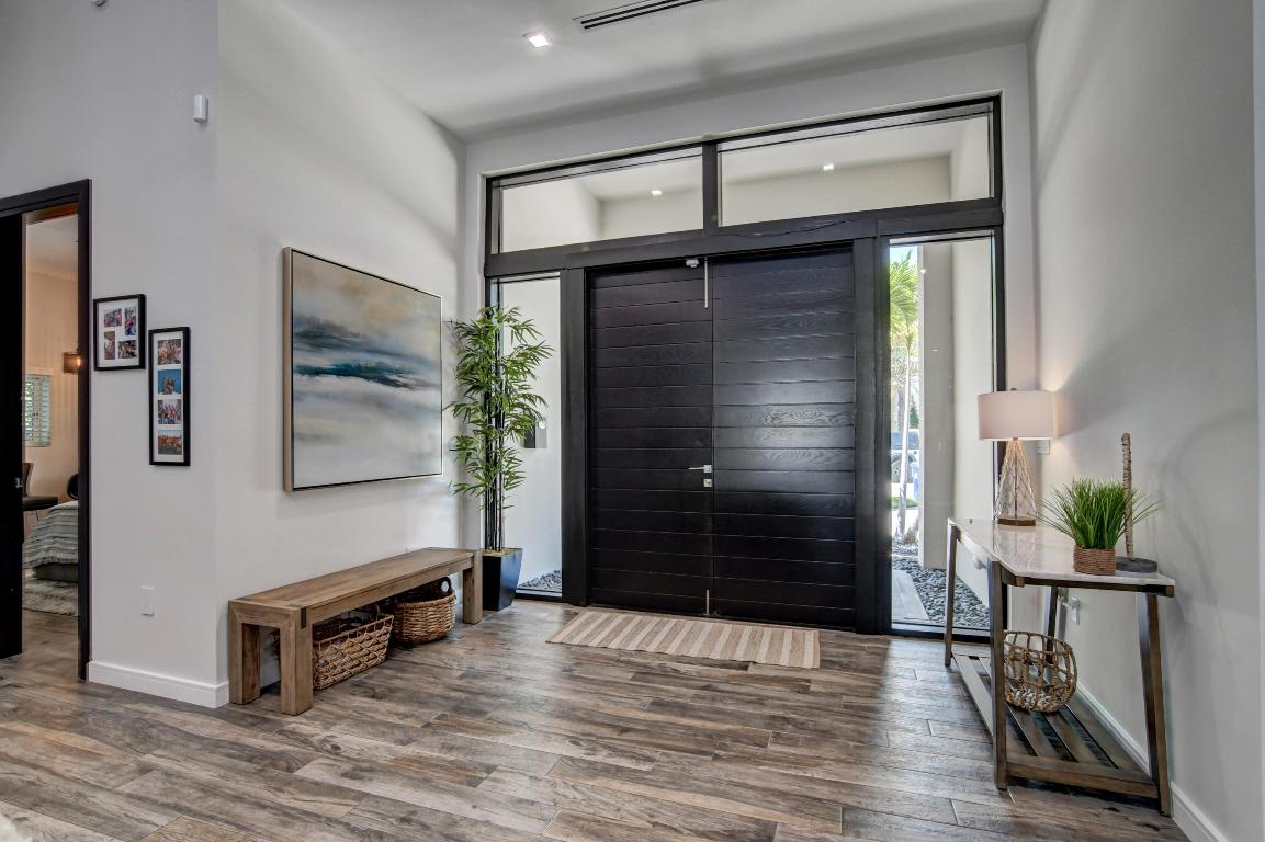 SEVEN ISLES - Residential