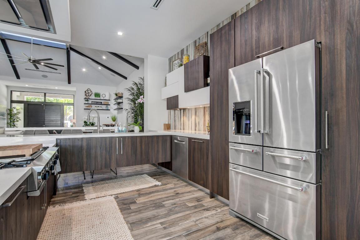 SEVEN ISLES - Residential