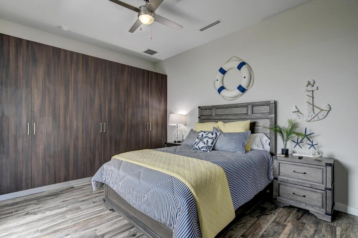 SEVEN ISLES - Residential