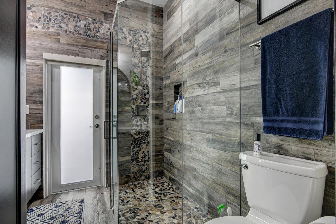 SEVEN ISLES - Residential