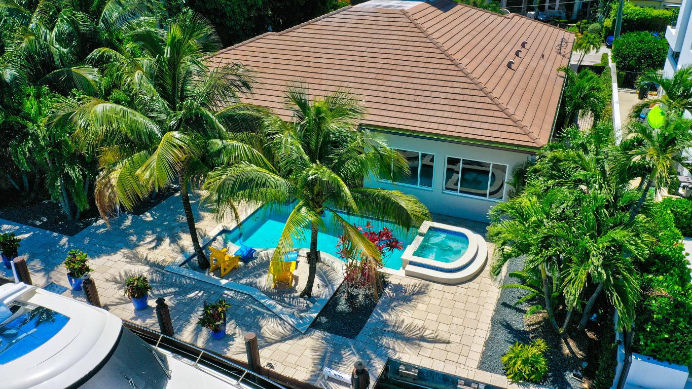 SEVEN ISLES - Residential