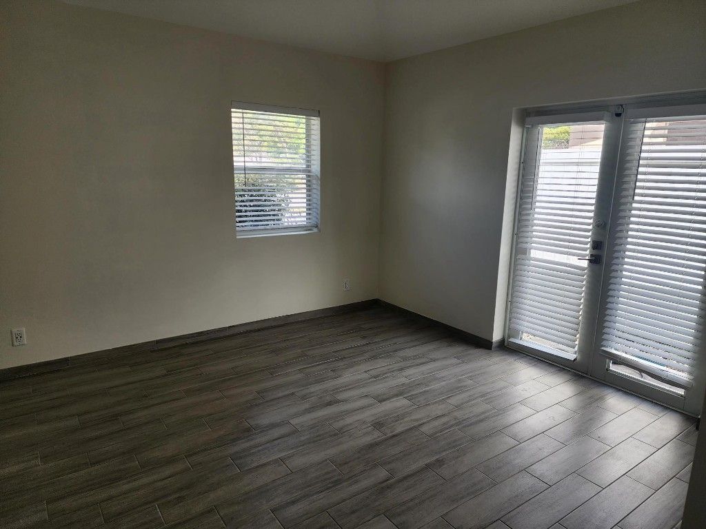 Photo of 315 SW 7th Street #4, Fort Lauderdale, FL 33315 (MLS # F10543038)