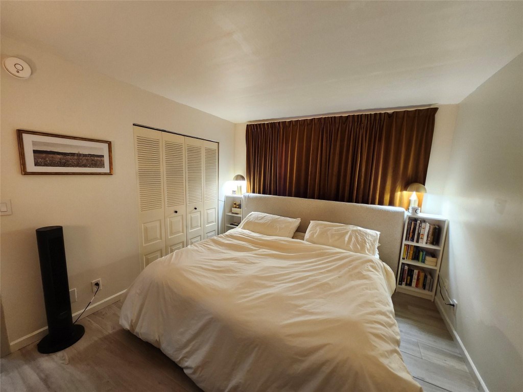 WINDING LAKE - Residential Lease