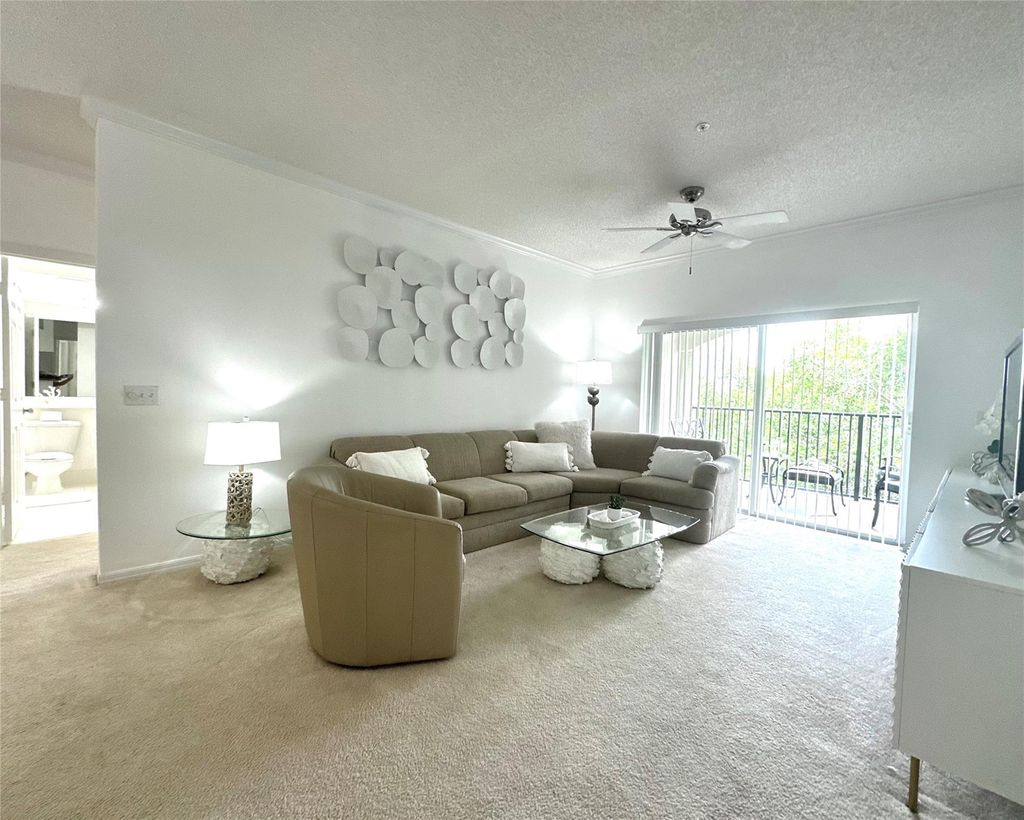 Photo of 4404 Tuscany Way #4404, Boynton Beach, FL 33435 (MLS # F10452434)