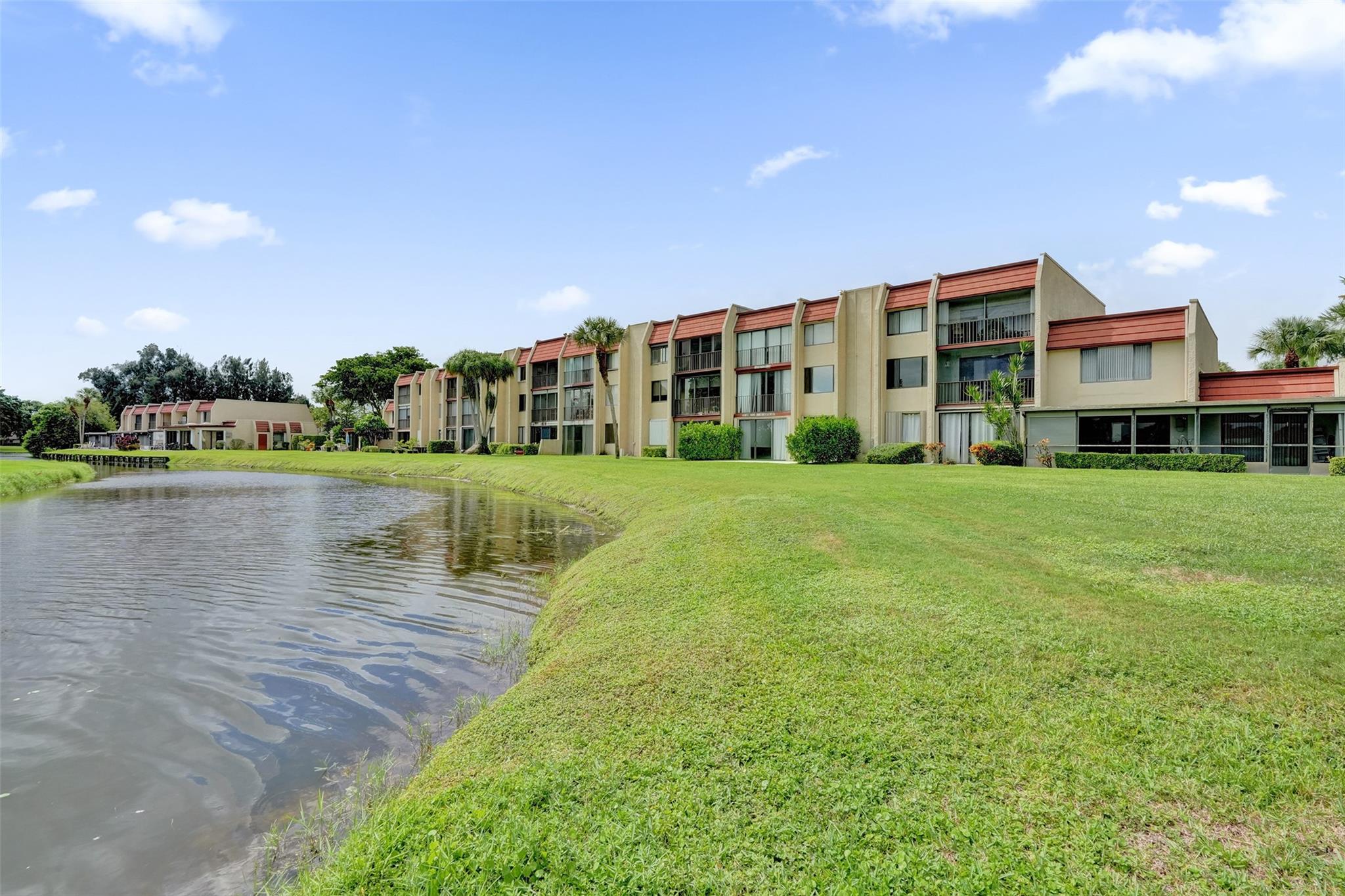 Fountains of Palm Beach - Residential