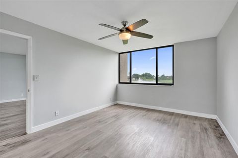 Tiny photo for 4539 Luxemburg Court #201, Lake Worth, FL 33467 (MLS # F10530386)