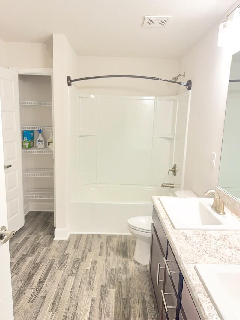 PORT ST LUCIE SECTION 47 - Residential Lease
