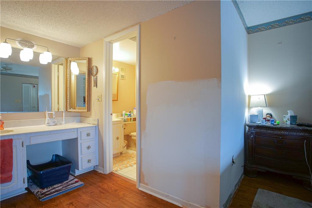 18th HOLE AT INVERRARY - Residential