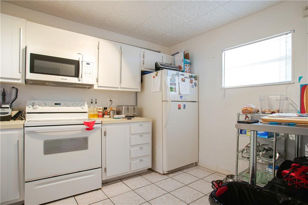 18th HOLE AT INVERRARY - Residential