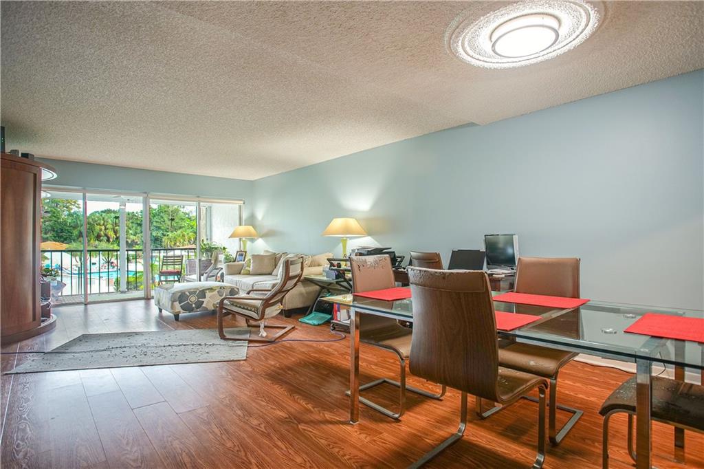 18th HOLE AT INVERRARY - Residential