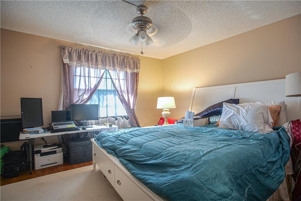 18th HOLE AT INVERRARY - Residential