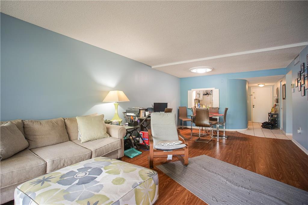 18th HOLE AT INVERRARY - Residential