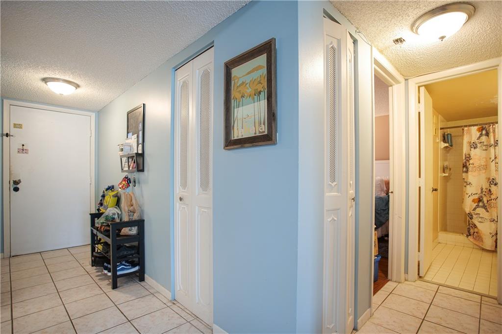 18th HOLE AT INVERRARY - Residential