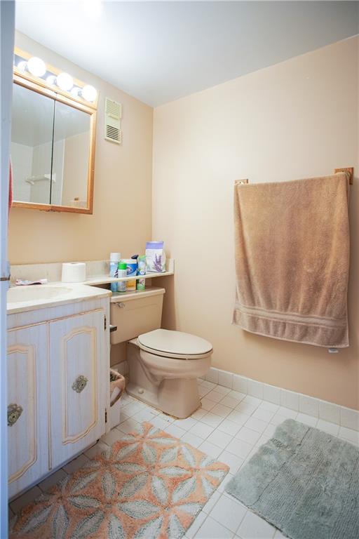 18th HOLE AT INVERRARY - Residential