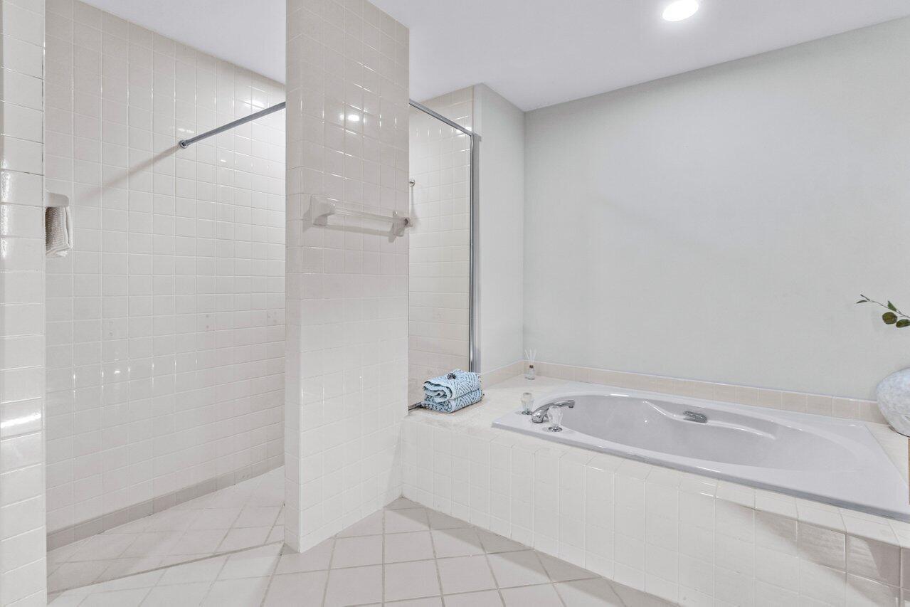 RIVER - Residential Lease