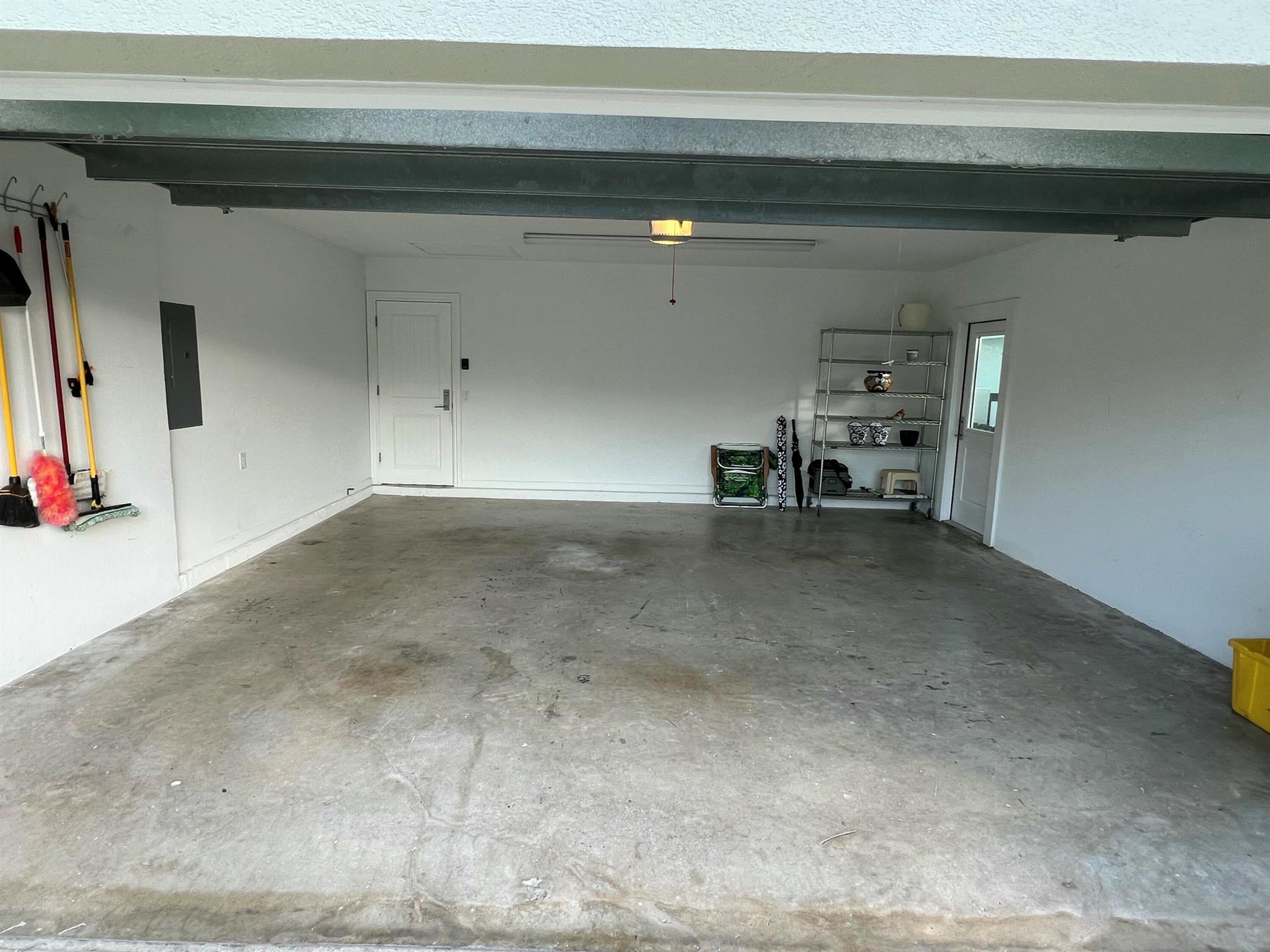 RIVER - Residential Lease