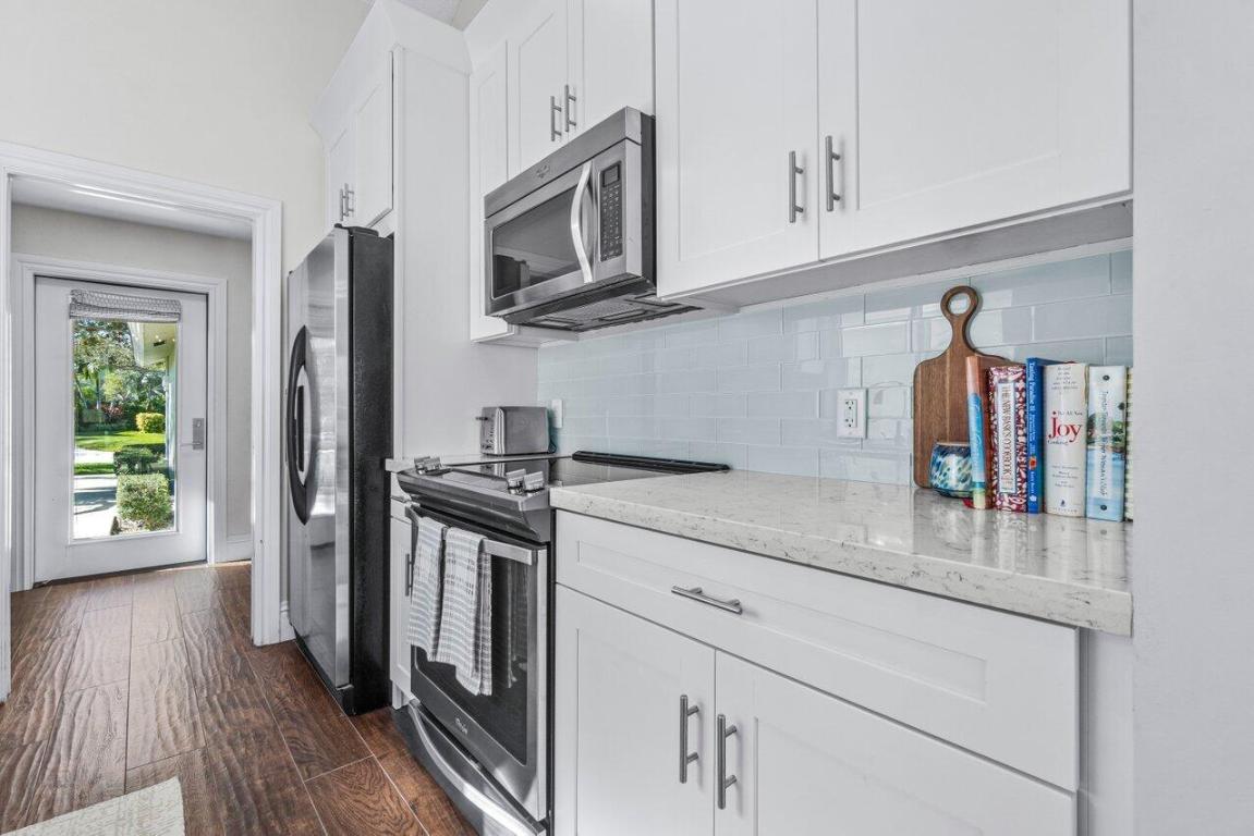 RIVER - Residential Lease