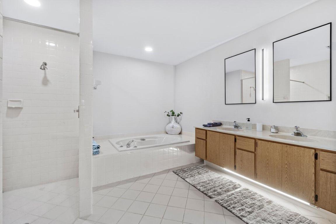 RIVER - Residential Lease