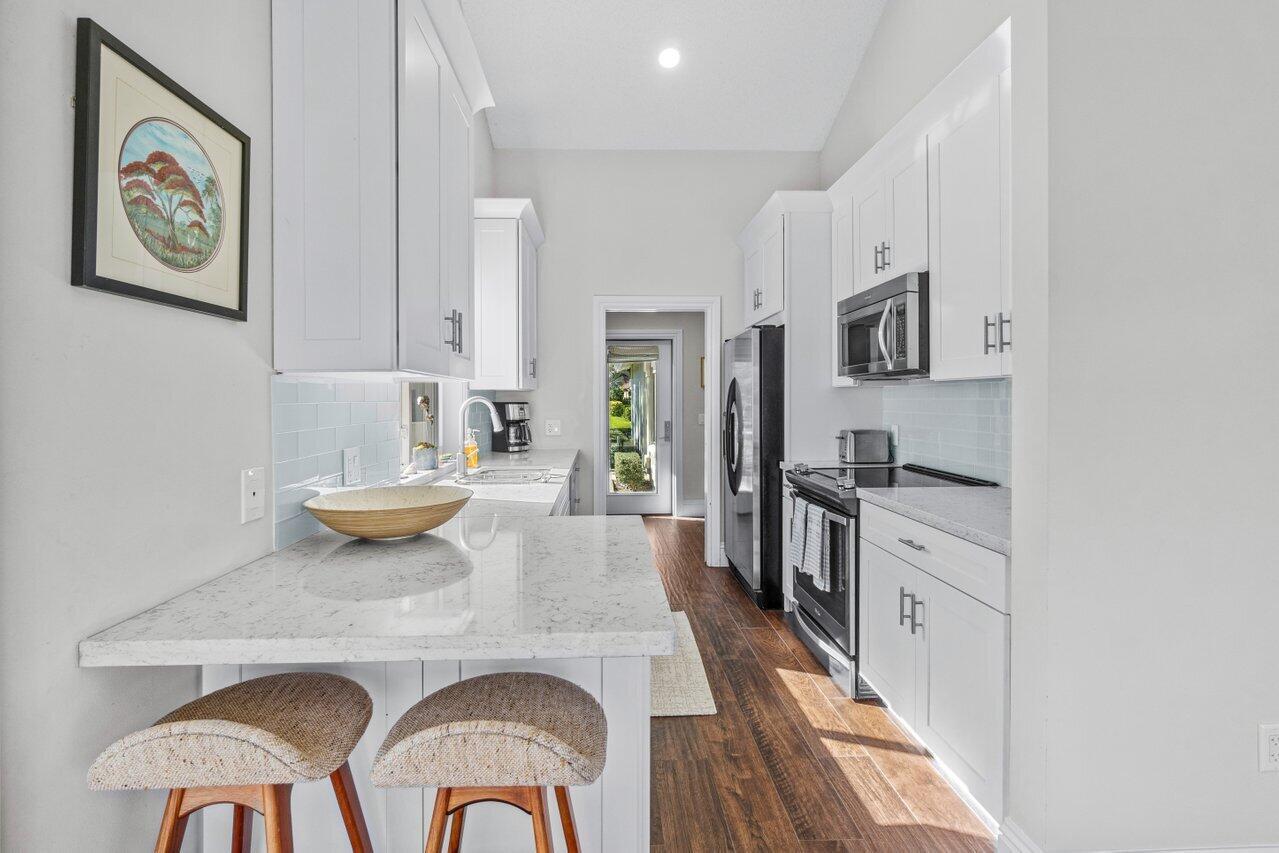 RIVER - Residential Lease