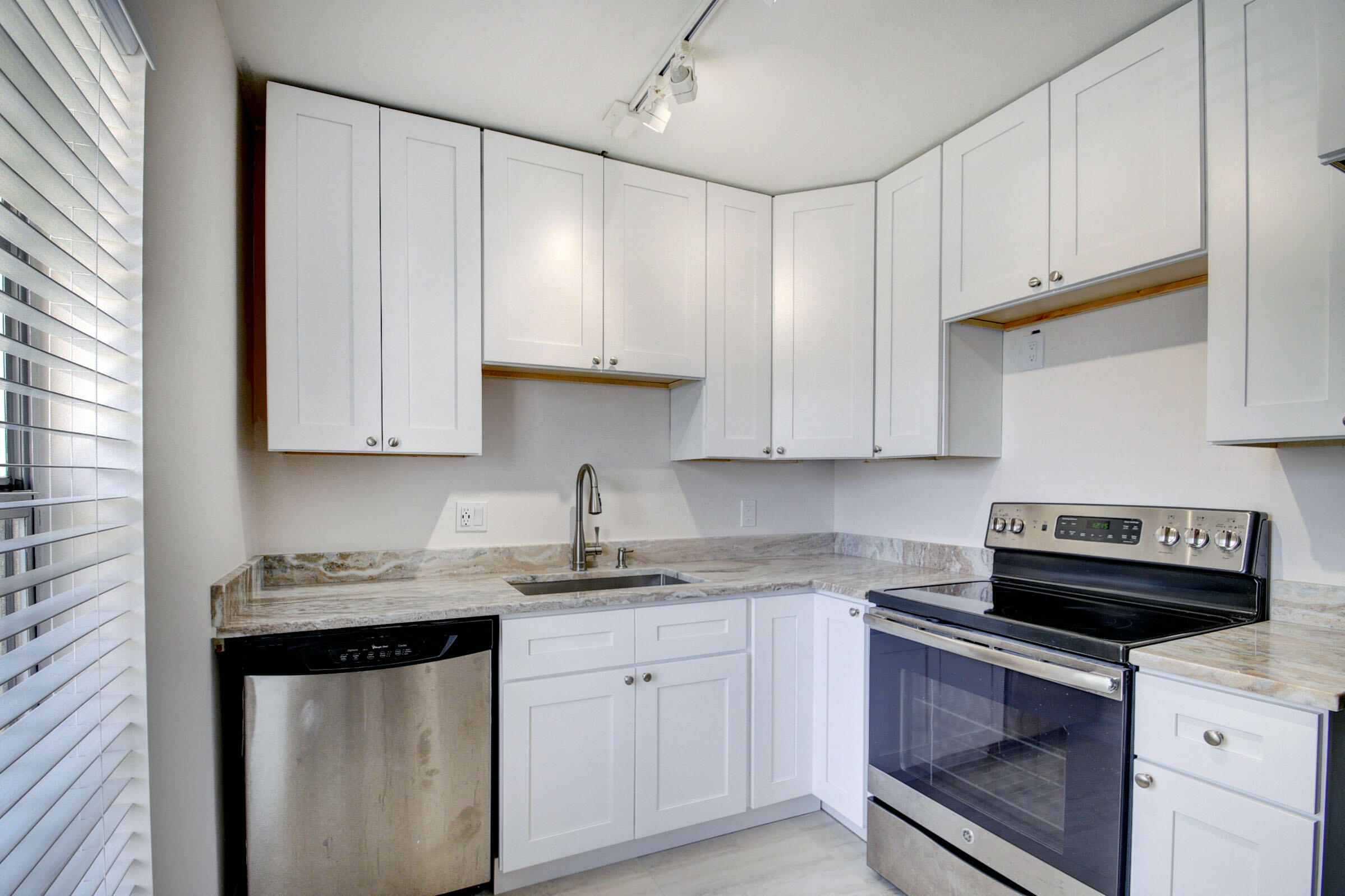 COVERED BRIDGE CONDO - Residential Lease