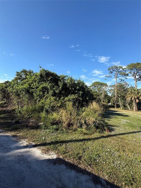 Photo of 0 Avenue G, Fort Pierce, FL 34947 (MLS # F10548442)