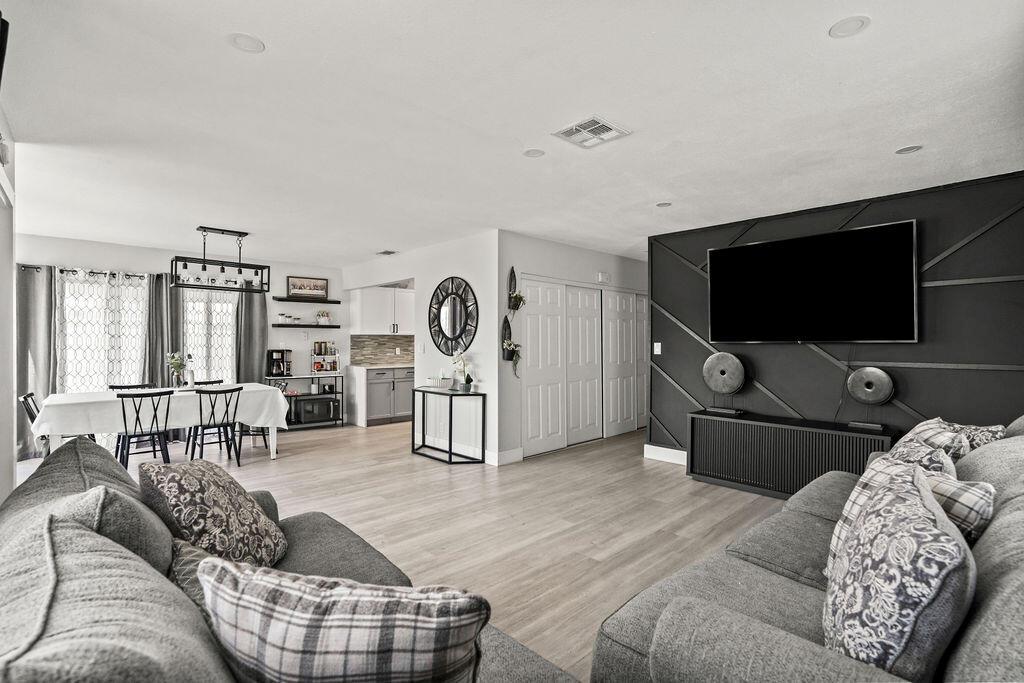 4571 Weymouth Street