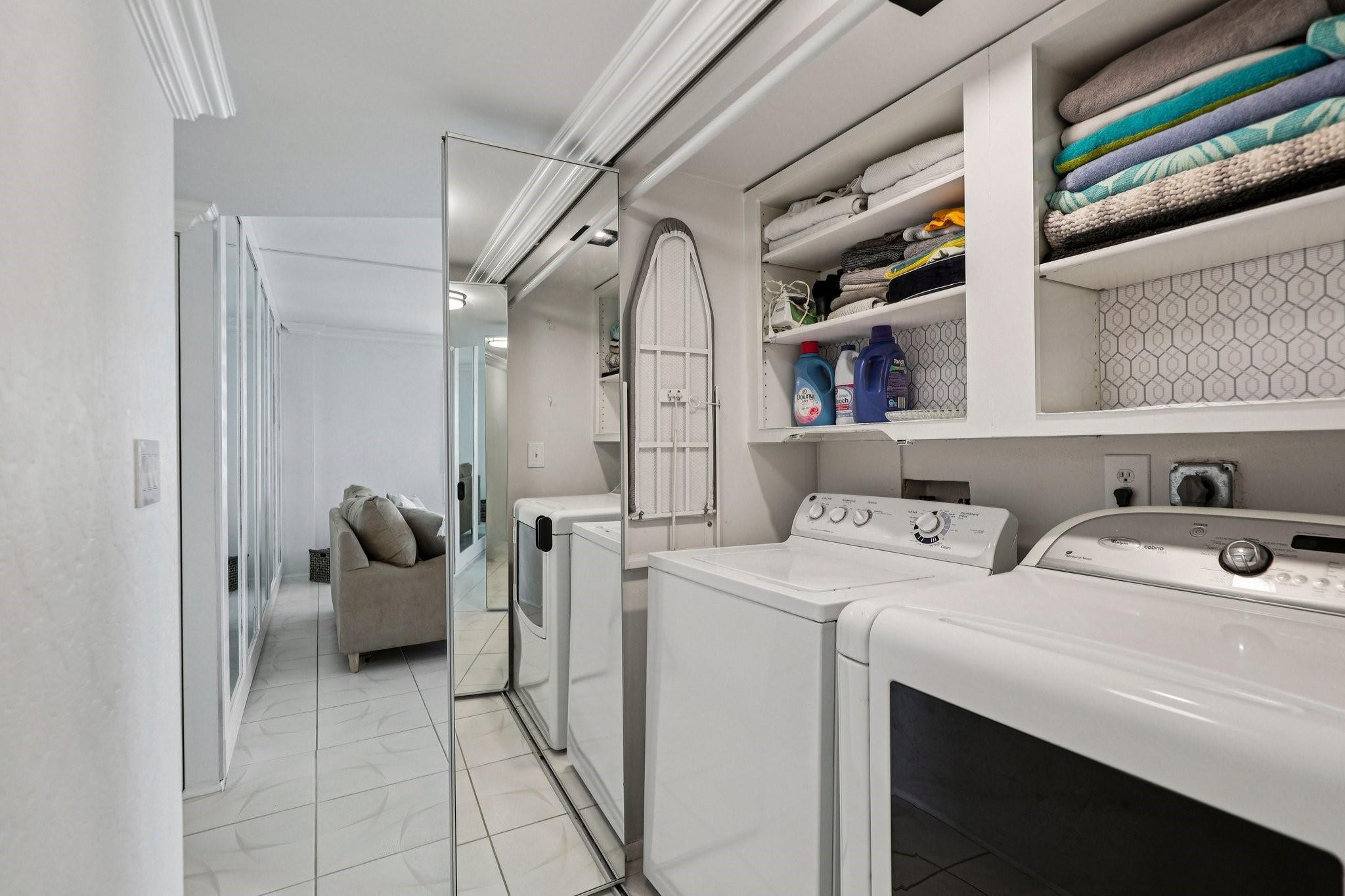 SEA MONARCH - Residential