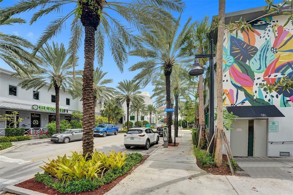 SEA MONARCH - Residential