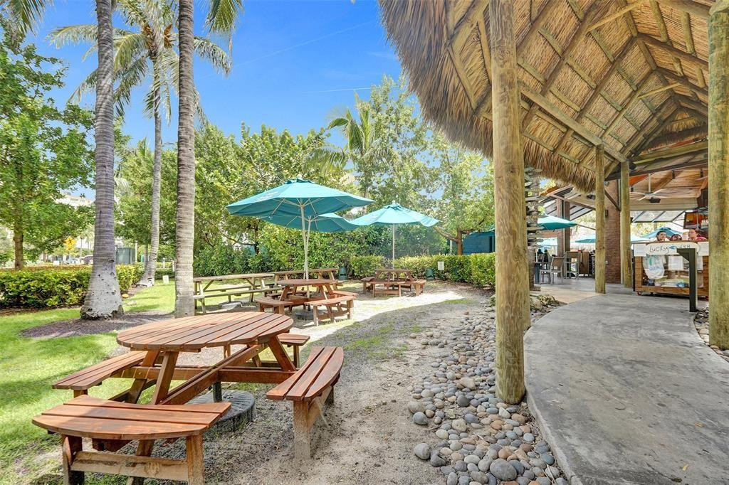 SEA MONARCH - Residential