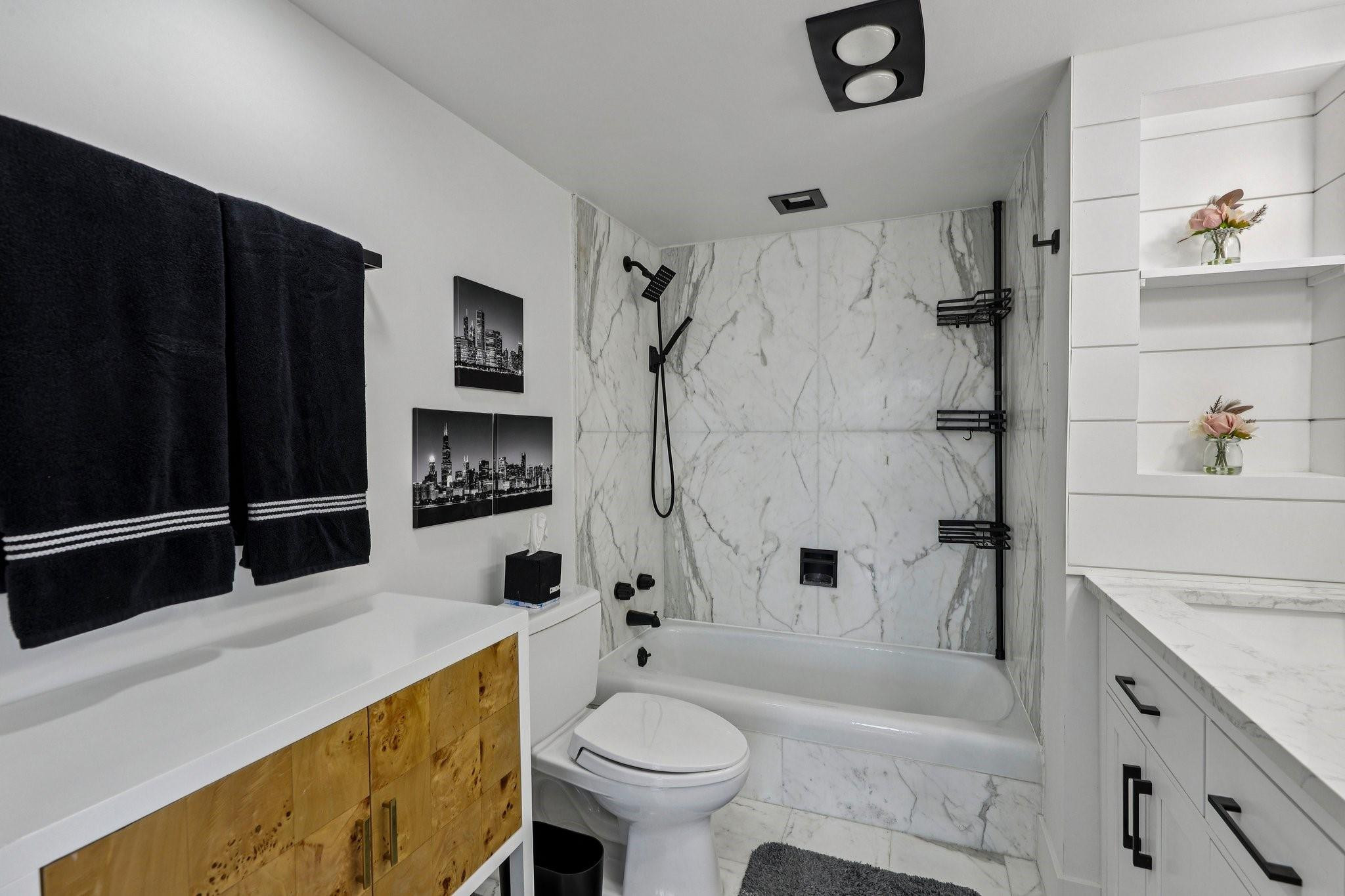 SEA MONARCH - Residential