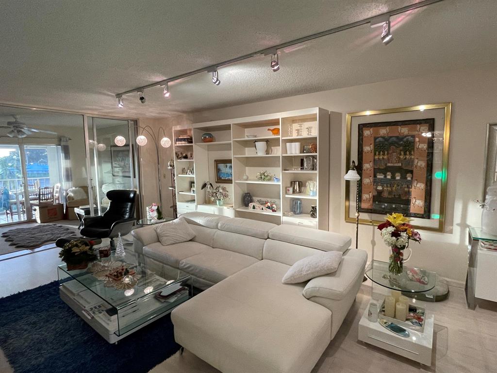 ATLANTIS SHERBROOKE VILLAS SOUTH CONDO - Residential