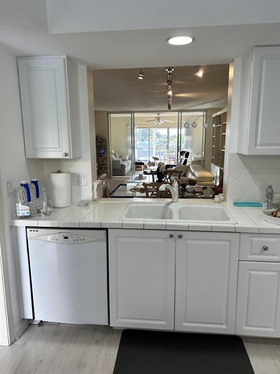 ATLANTIS SHERBROOKE VILLAS SOUTH CONDO - Residential