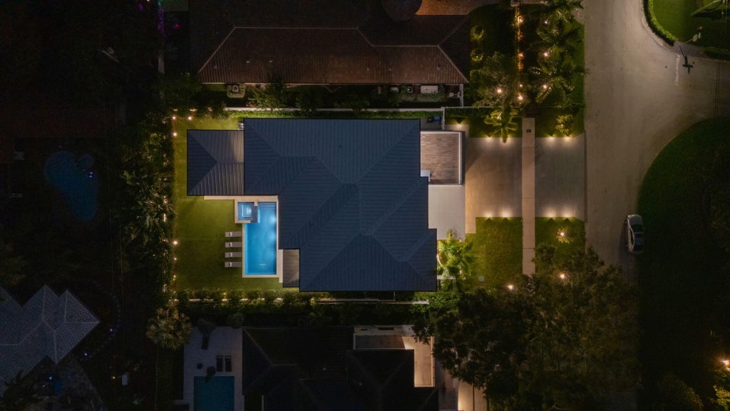 Photo of 2506 NE 14TH Street, Fort Lauderdale, FL 33304 (MLS # B26063098)