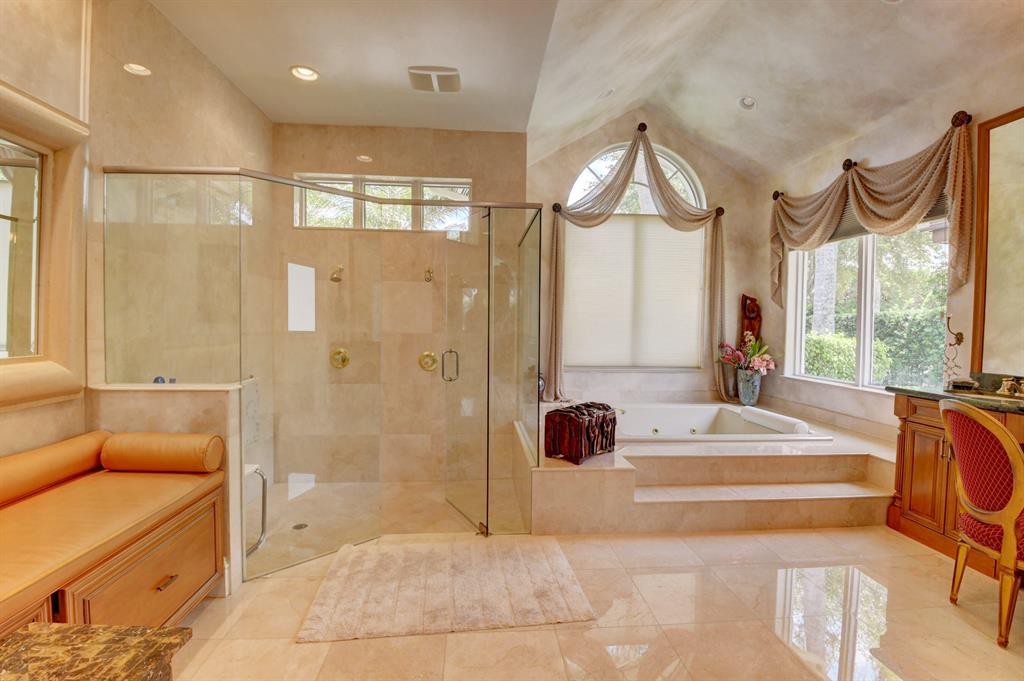 ST ANDREWS COUNTRY CLUB - Residential