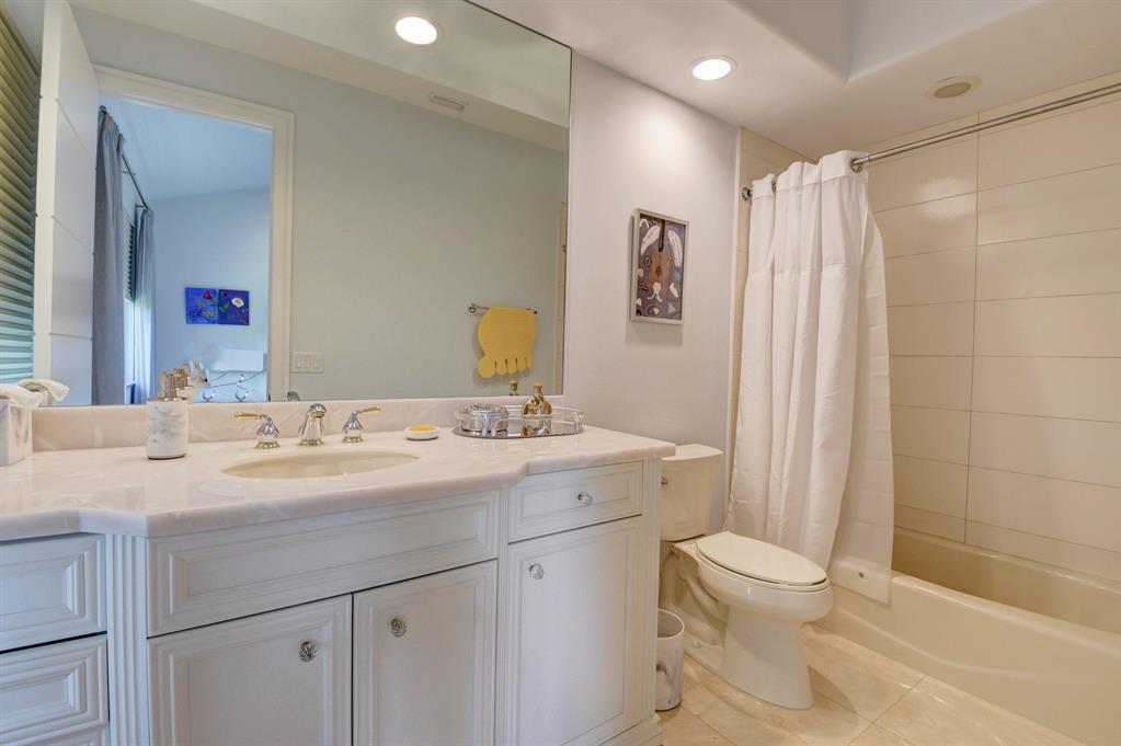 ST ANDREWS COUNTRY CLUB - Residential